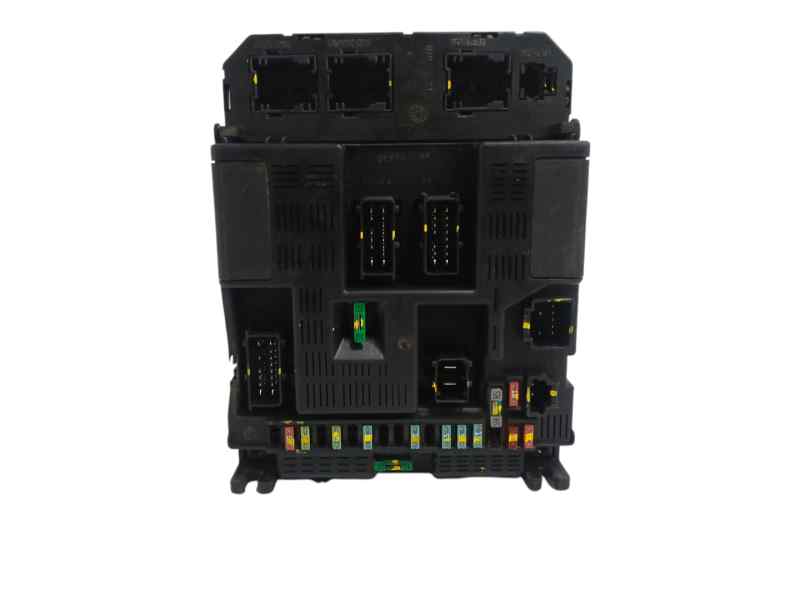 CAJA RELES / FUSIBLES