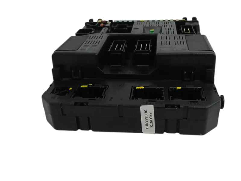 CAJA RELES / FUSIBLES