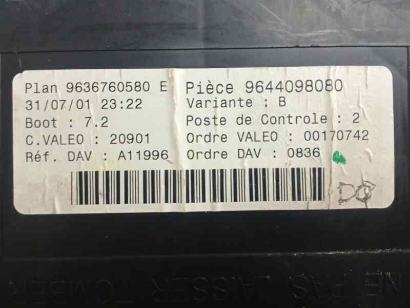 CAJA RELES / FUSIBLES