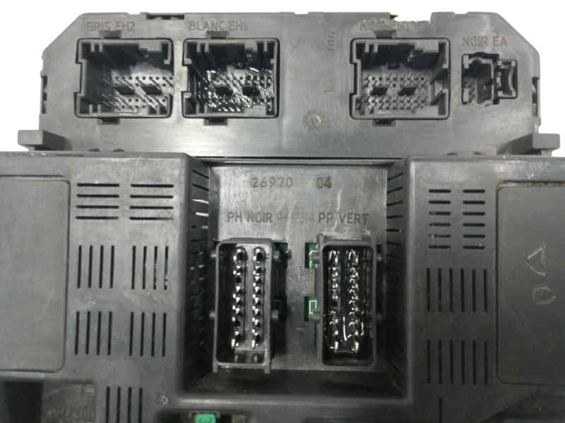 CAJA RELES / FUSIBLES