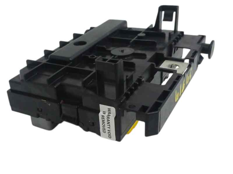 CAJA RELES / FUSIBLES