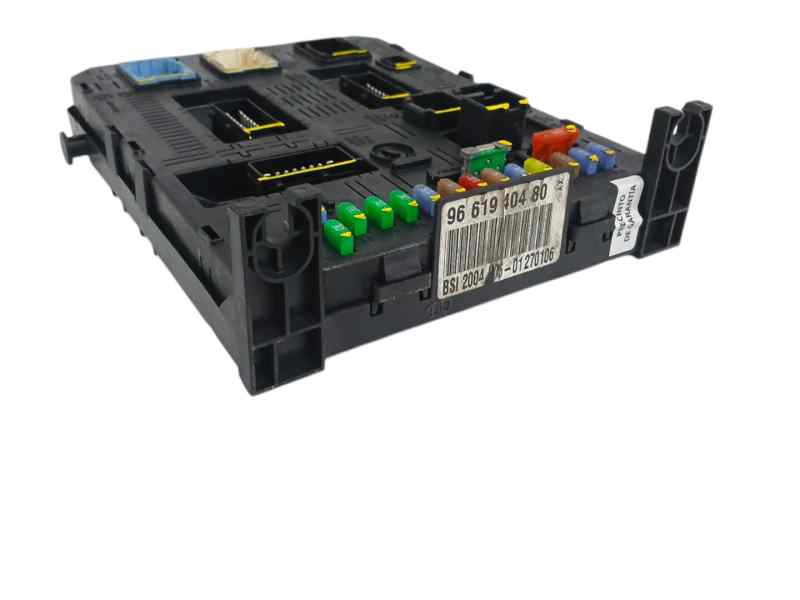 CAJA RELES / FUSIBLES