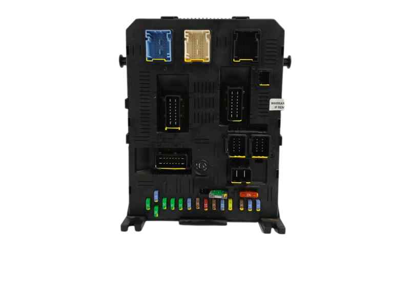 CAJA RELES / FUSIBLES