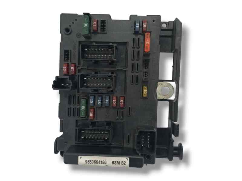 CAJA RELES / FUSIBLES