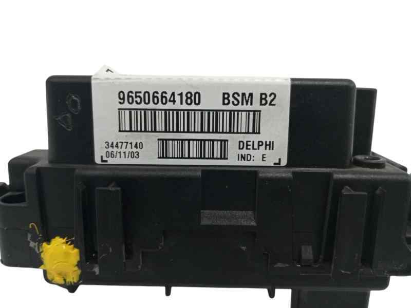 CAJA RELES / FUSIBLES