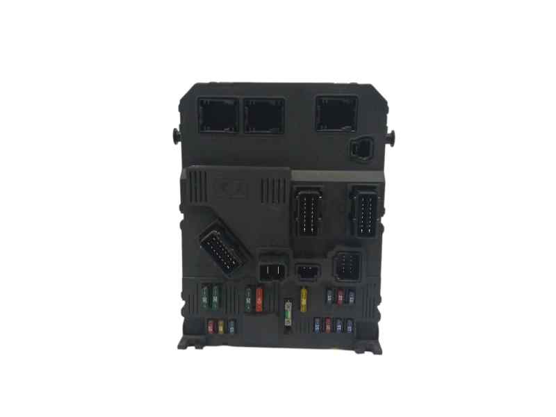 CAJA RELES / FUSIBLES