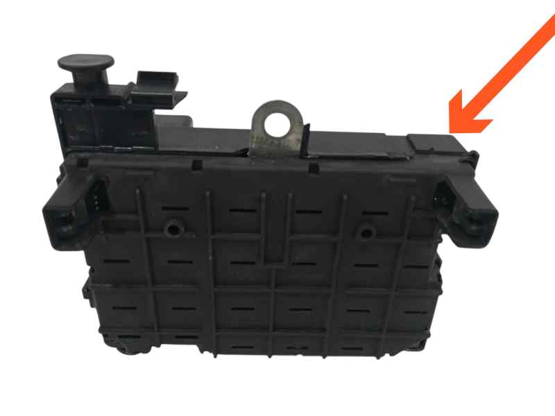 CAJA RELES / FUSIBLES