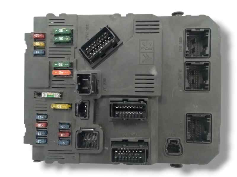 CAJA RELES / FUSIBLES
