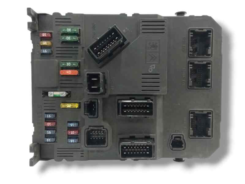 CAJA RELES / FUSIBLES