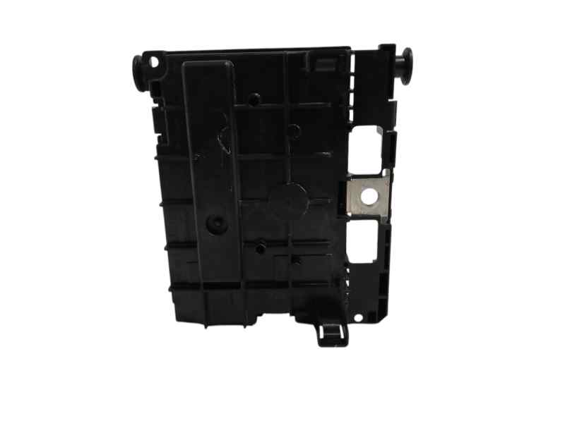 CAJA RELES / FUSIBLES