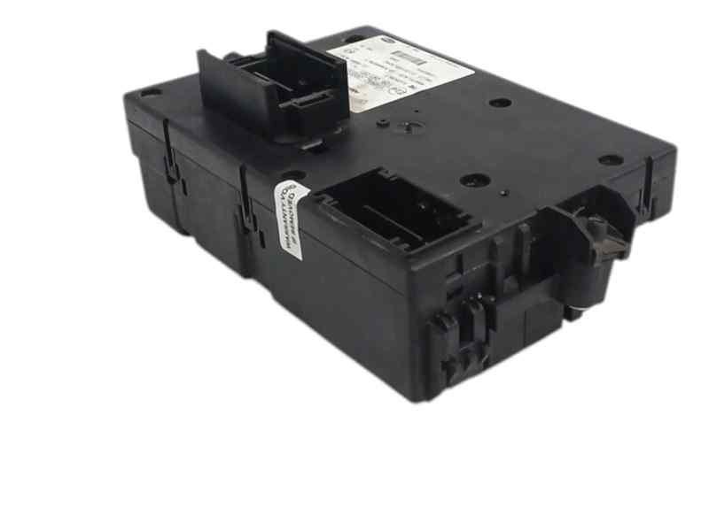 CAJA RELES / FUSIBLES