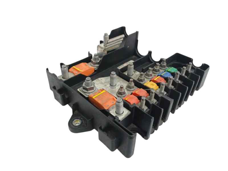 CAJA RELES / FUSIBLES