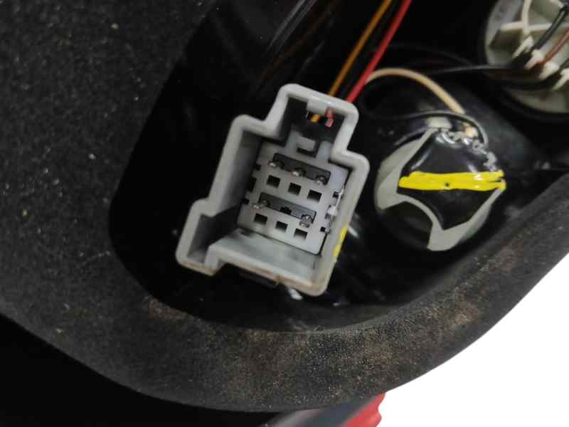 PILOTO TRASERO DERECHO