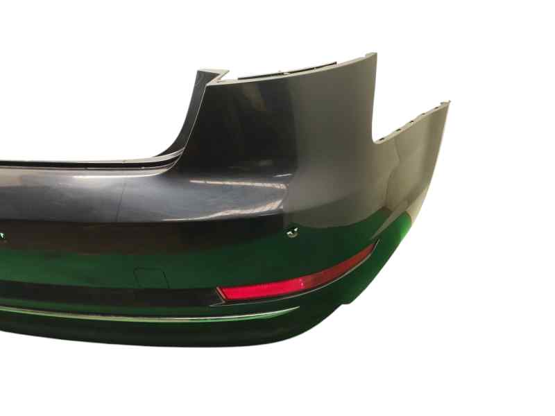 PARAGOLPES TRASERO