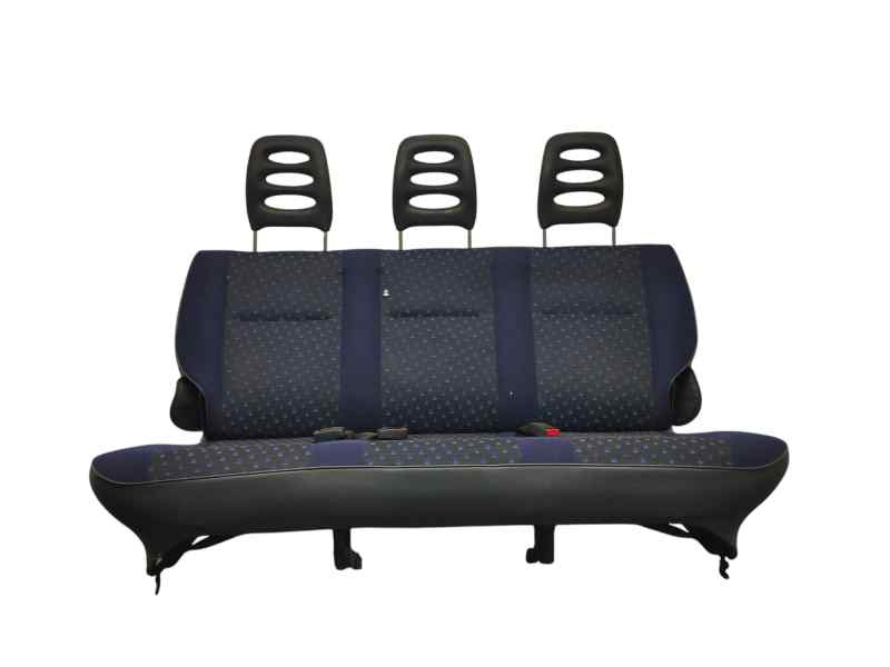 # ASIENTO AUTO TRIPLE