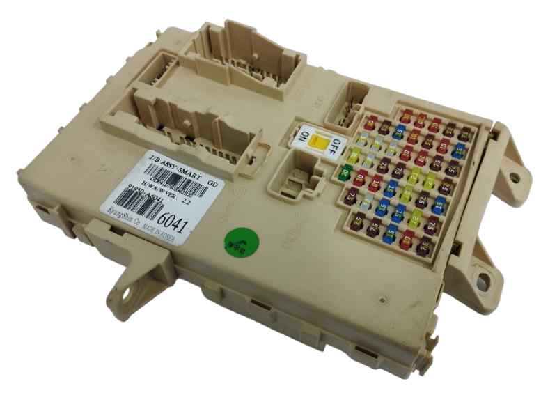 CAJA RELES / FUSIBLES