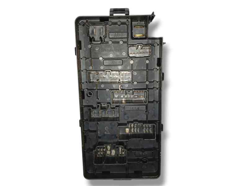 CAJA RELES / FUSIBLES