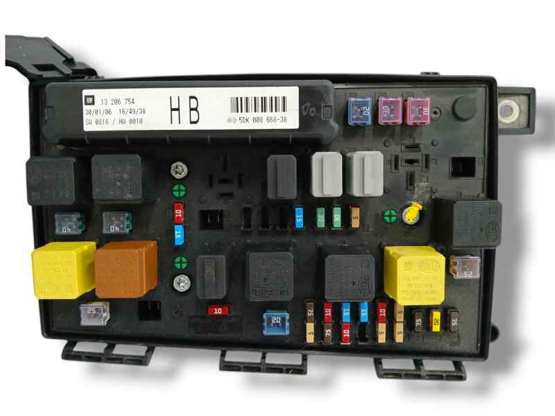 CAJA RELES / FUSIBLES