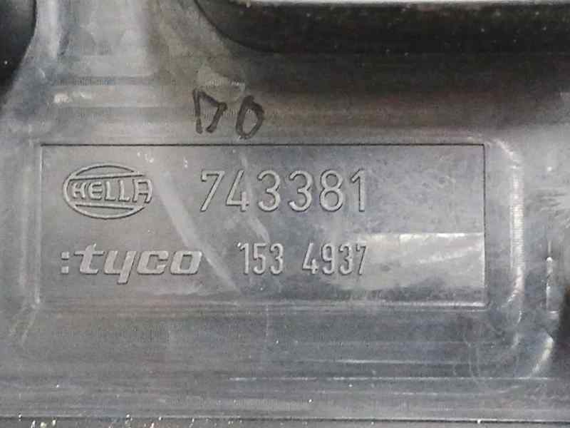 CAJA RELES / FUSIBLES