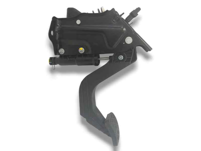 PEDAL EMBRAGUE