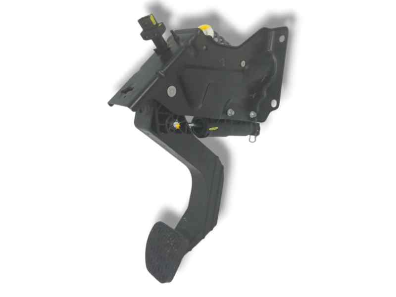 PEDAL EMBRAGUE