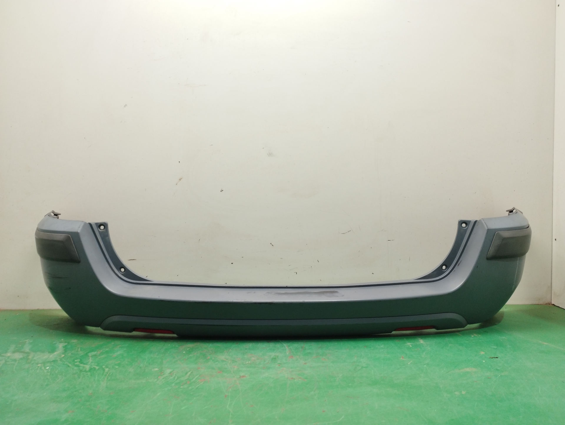 PARAGOLPES TRASERO