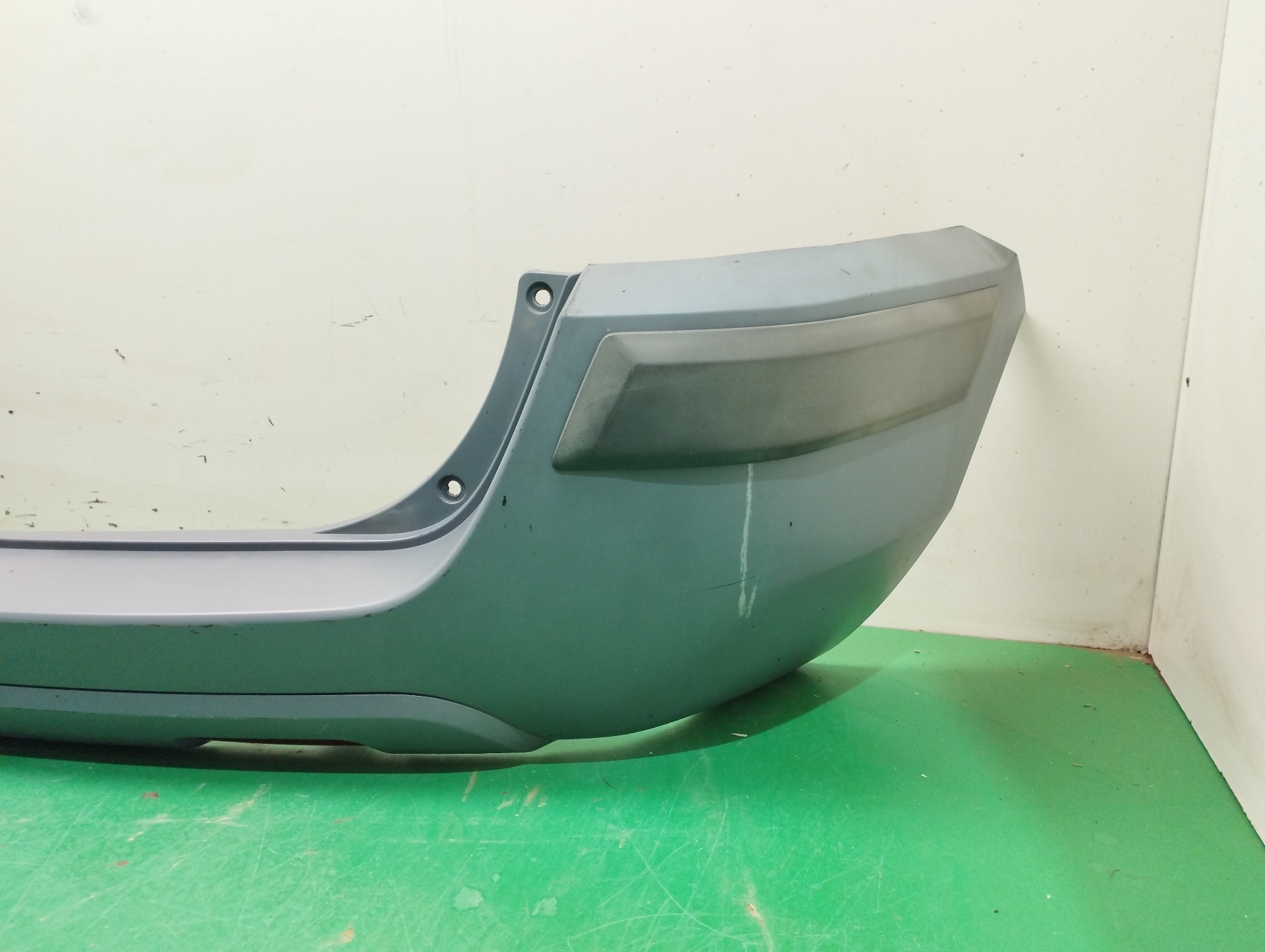 PARAGOLPES TRASERO