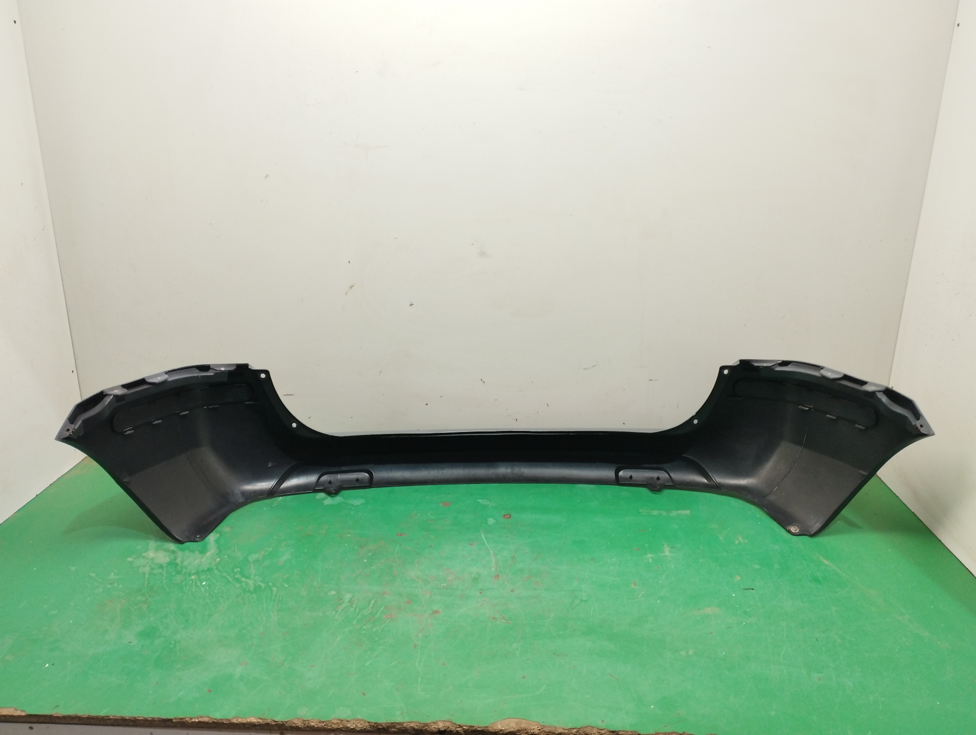 PARAGOLPES TRASERO