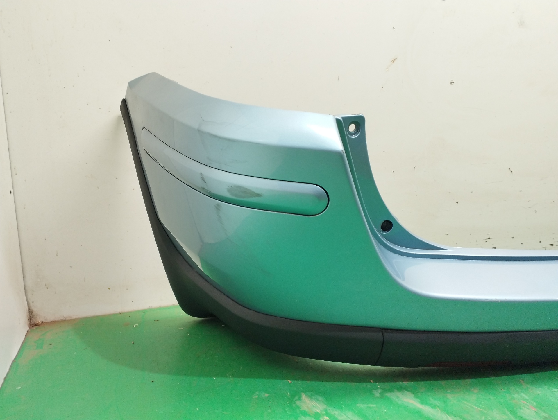 PARAGOLPES TRASERO
