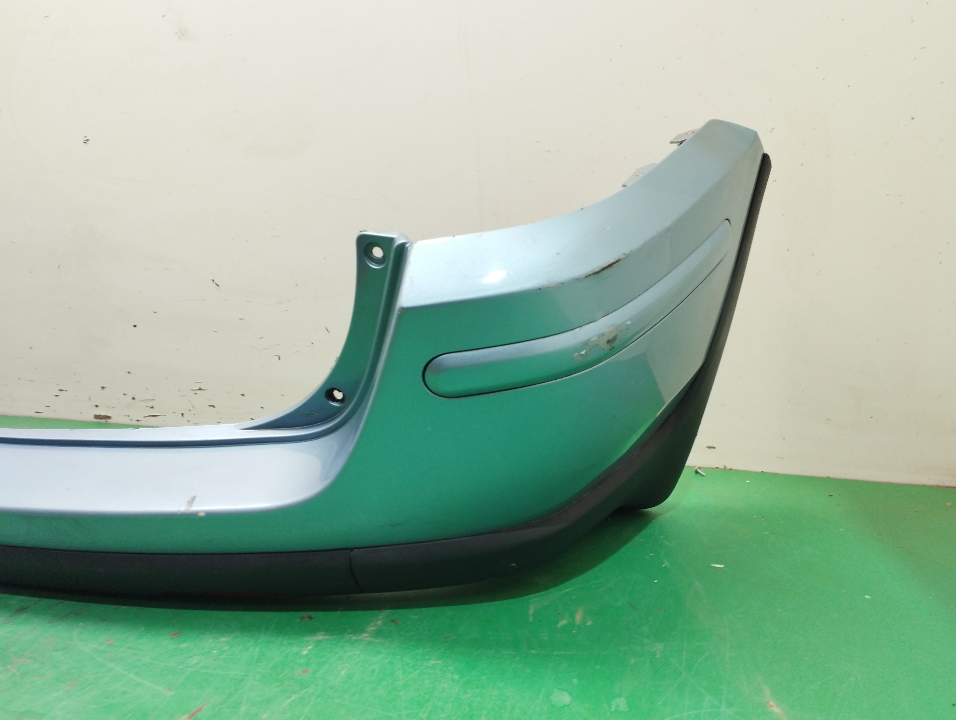 PARAGOLPES TRASERO
