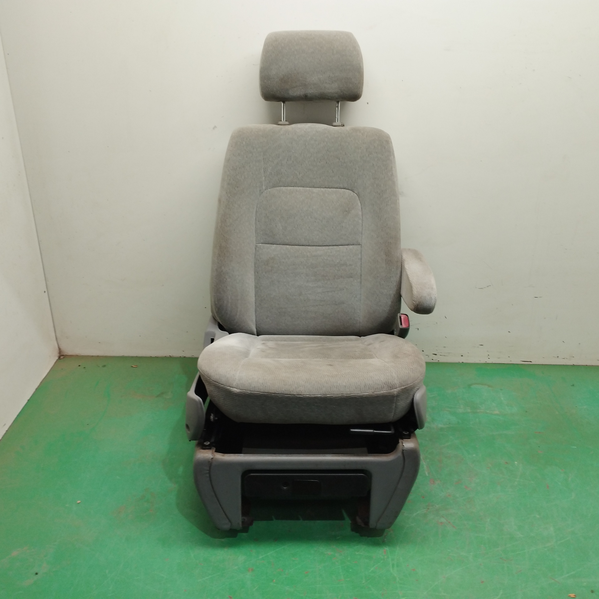 # ASIENTO AUTO SIMPLE