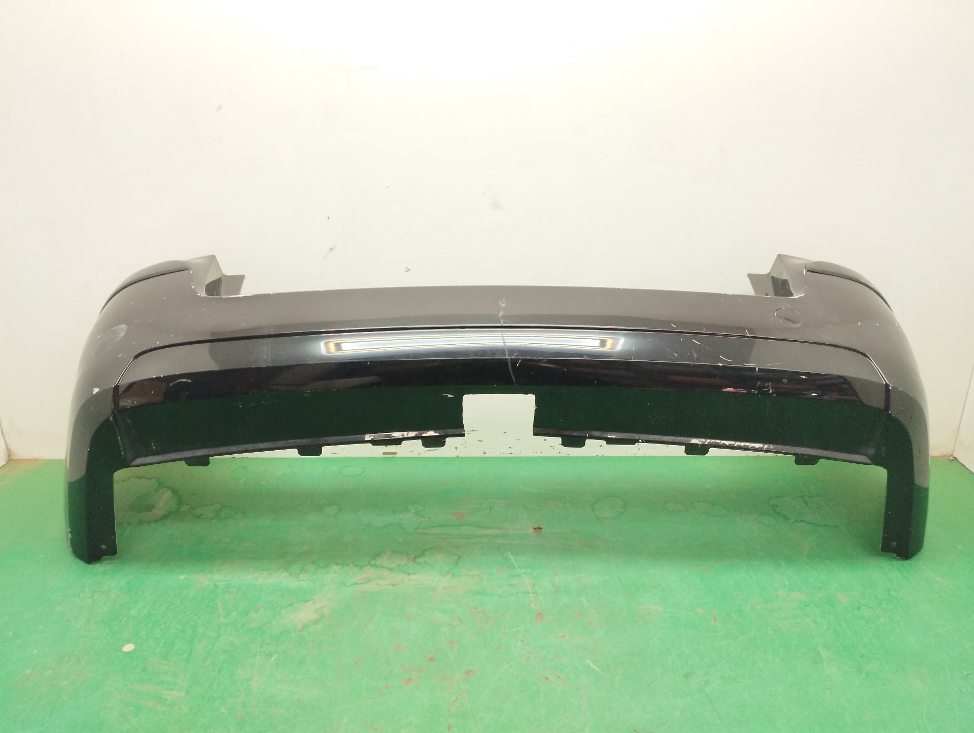 PARAGOLPES TRASERO