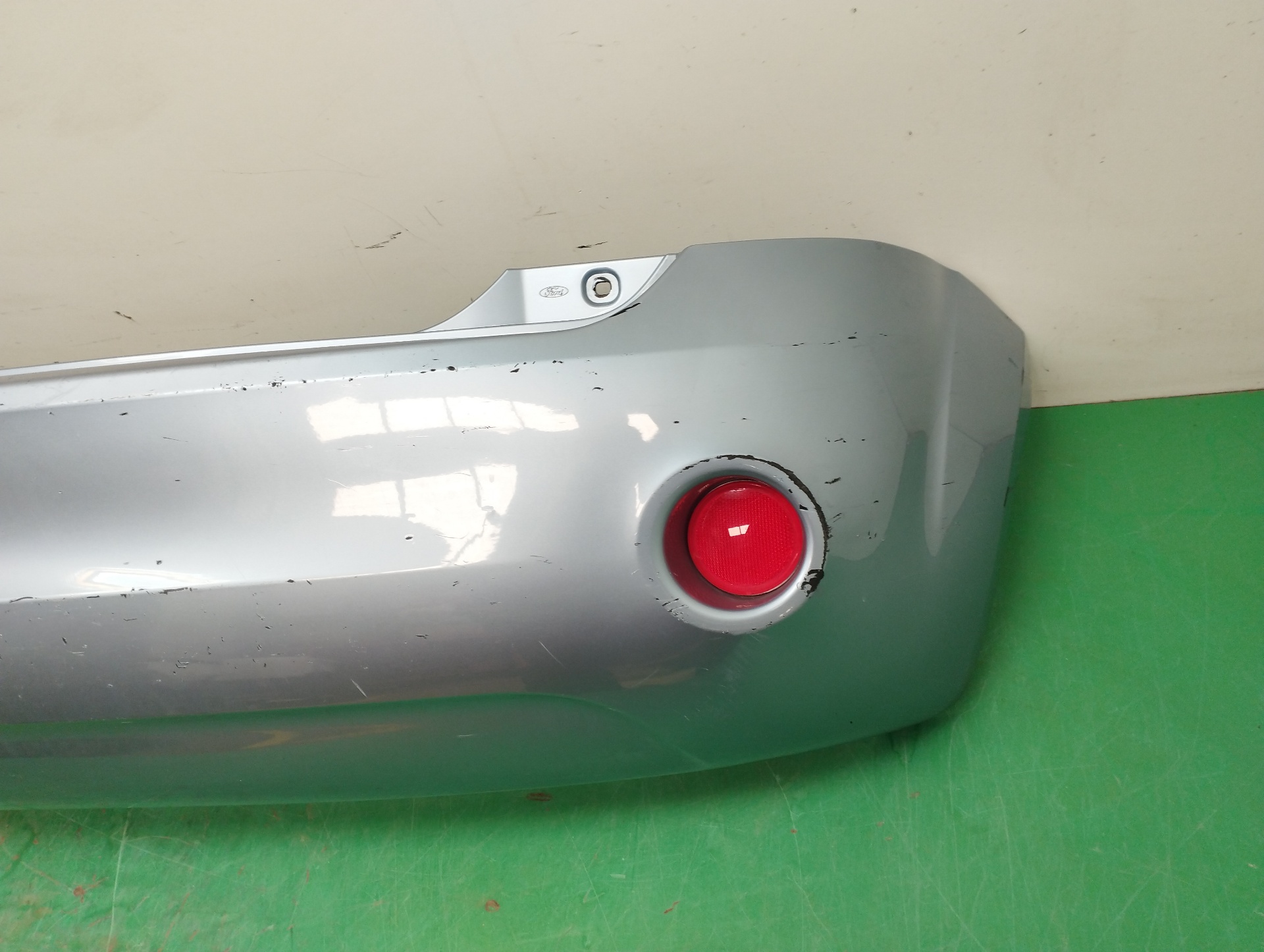 PARAGOLPES TRASERO