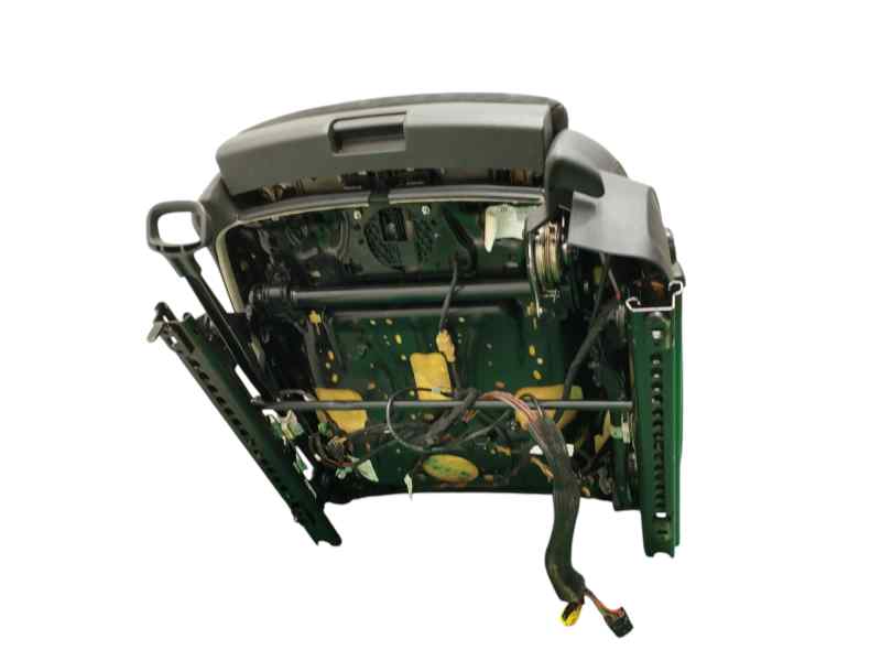 ASIENTO DELANTERO IZQUIERDO