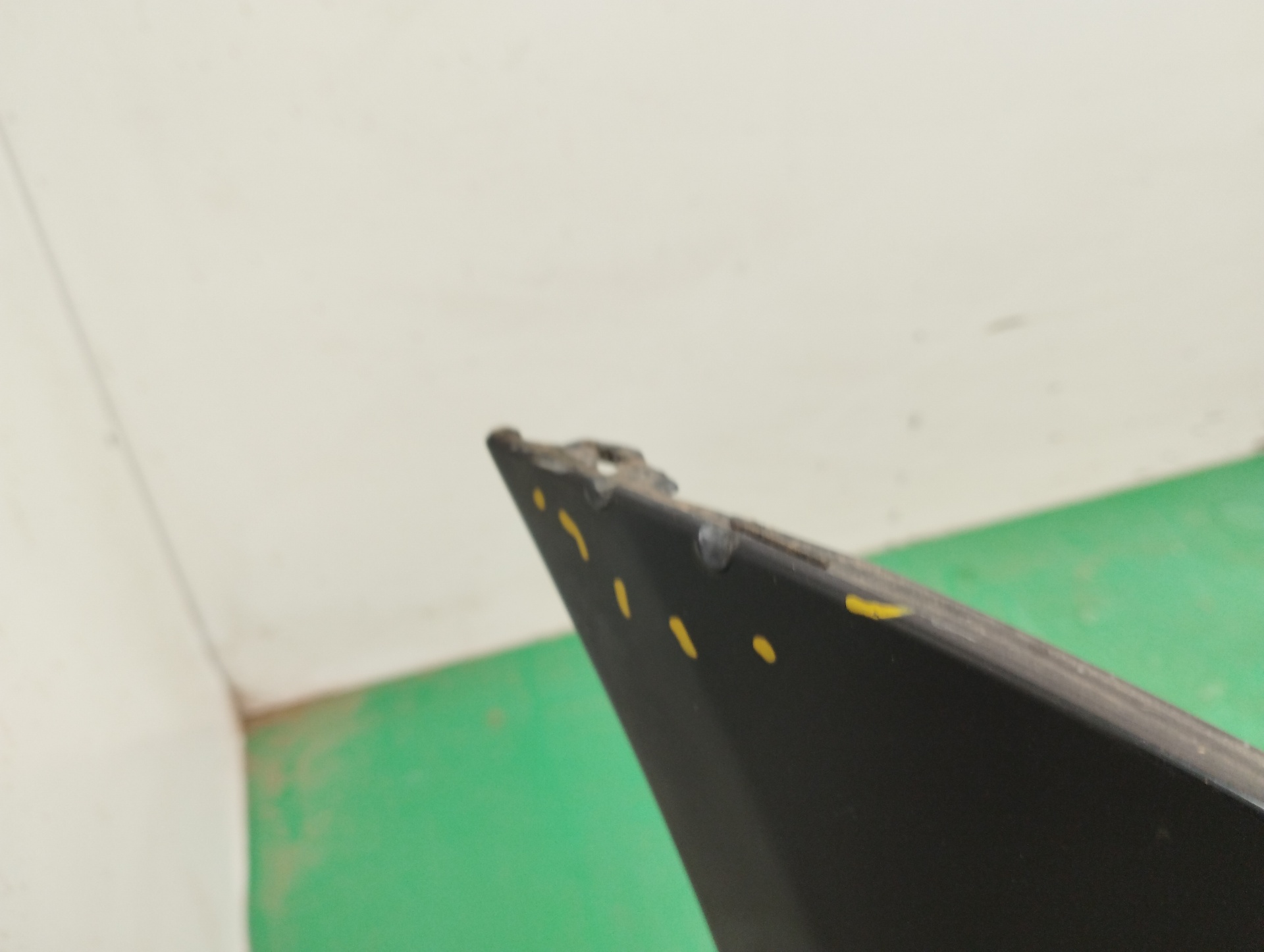 PARAGOLPES TRASERO