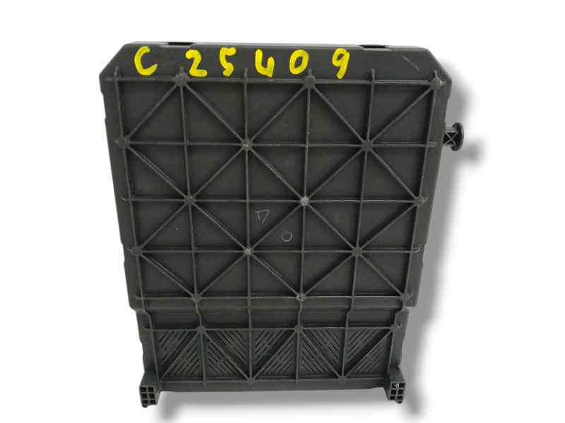 CAJA RELES / FUSIBLES