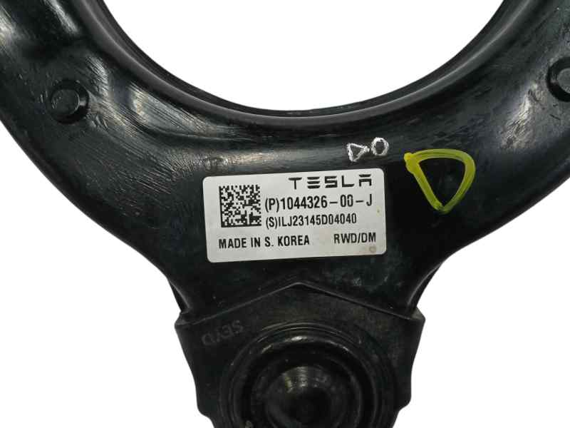 BRAZO SUSPENSION SUPERIOR DELANTERO DERECHO