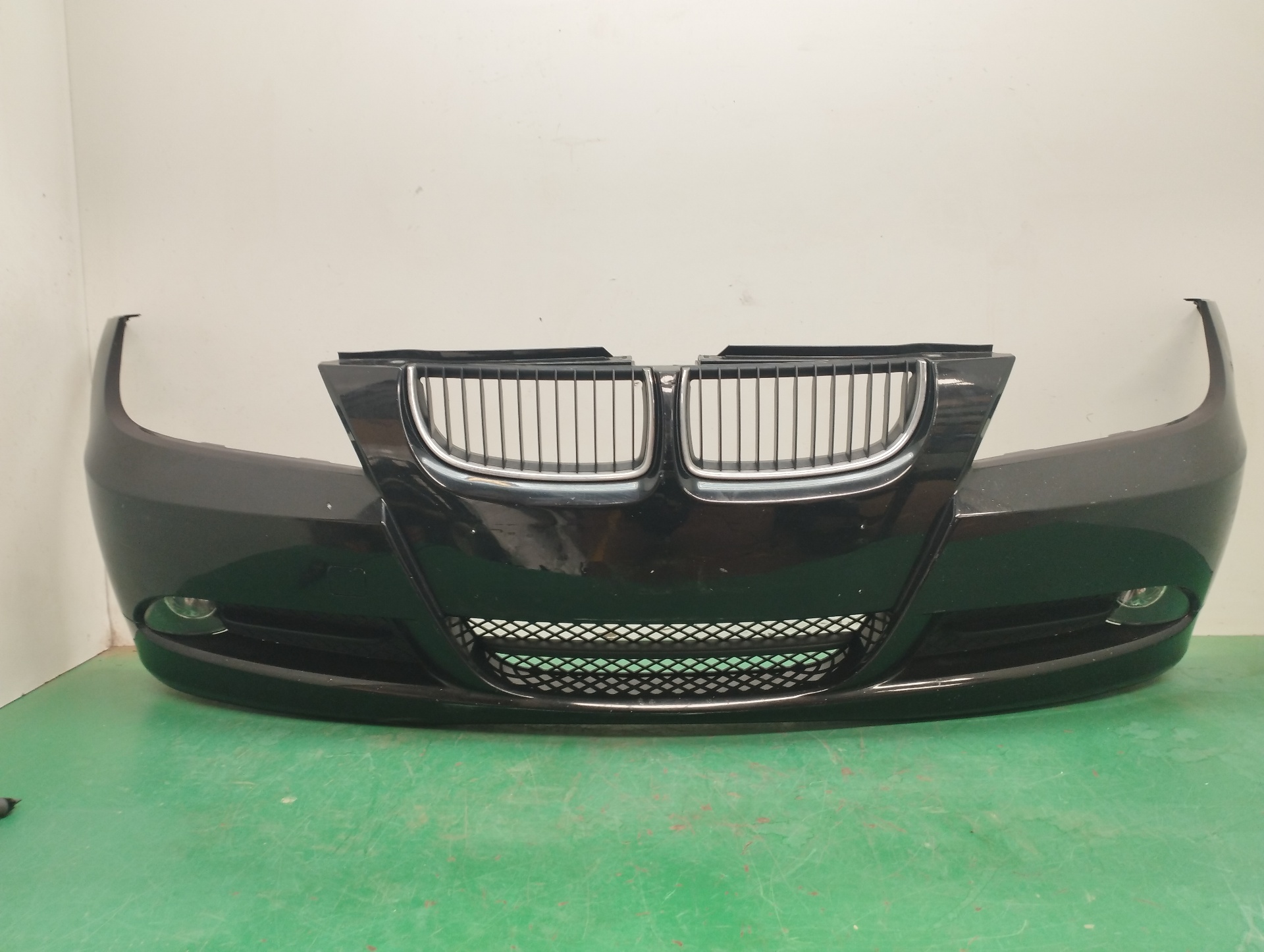 PARAGOLPES DELANTERO