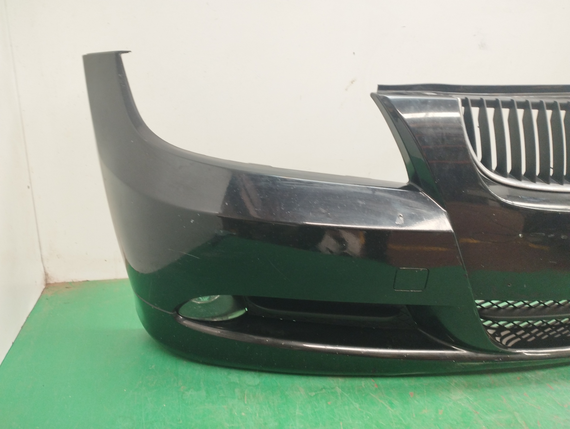 PARAGOLPES DELANTERO