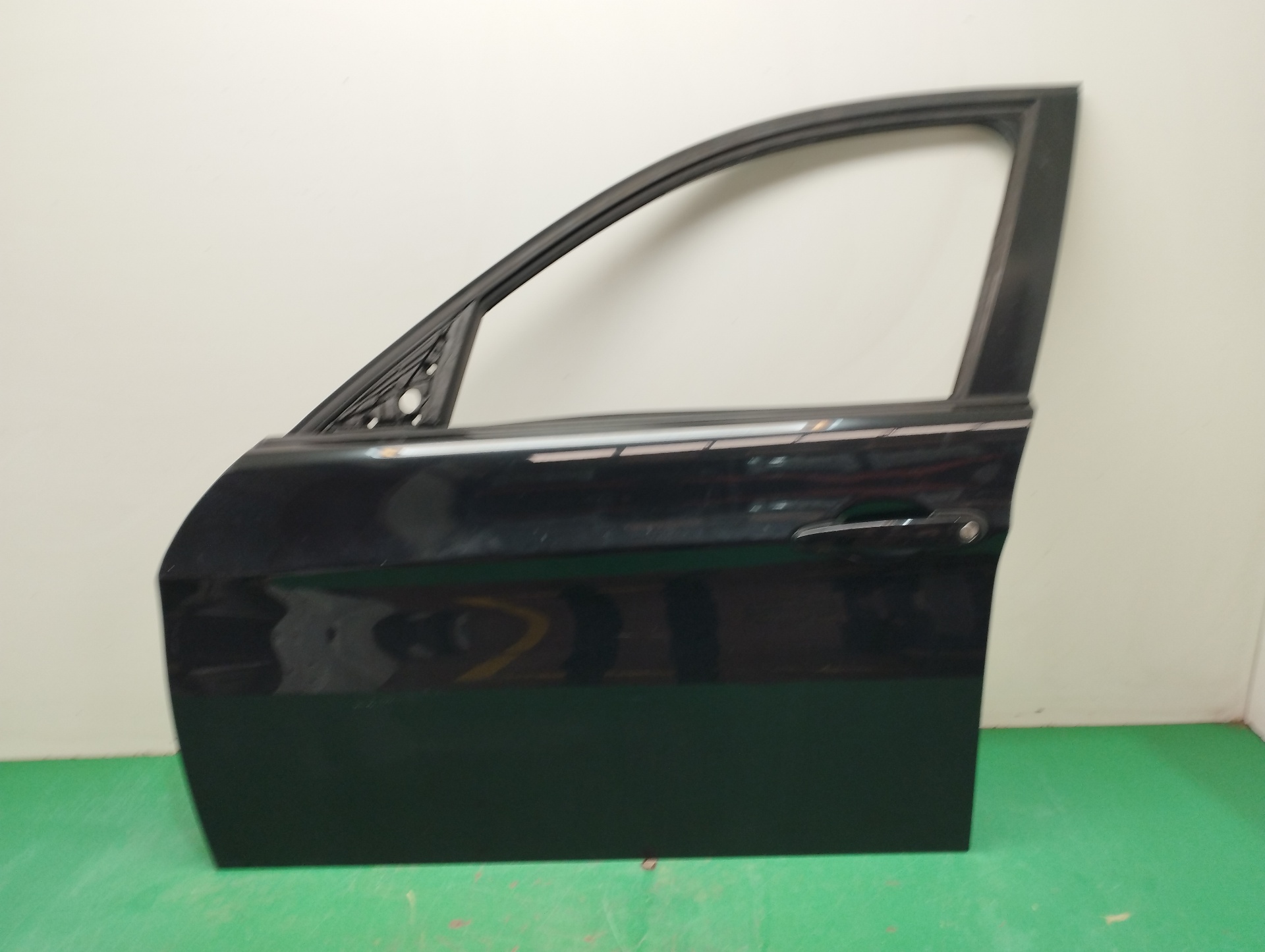 PUERTA DELANTERA IZQUIERDA