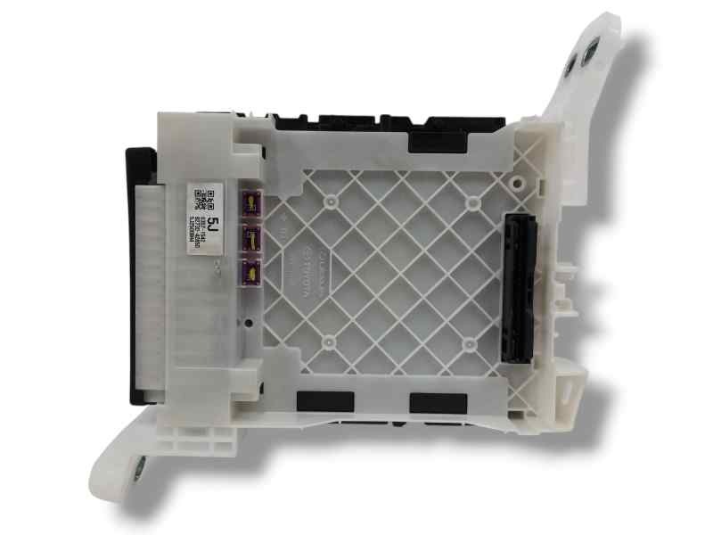CAJA RELES / FUSIBLES
