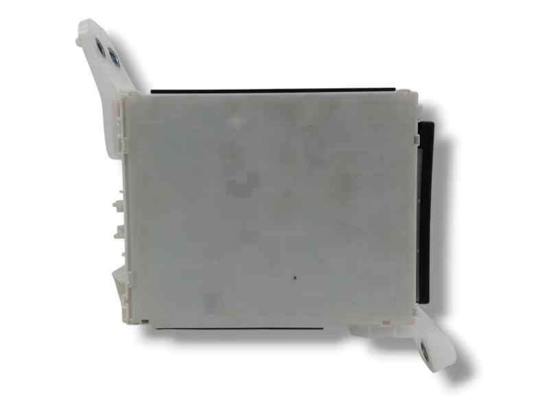 CAJA RELES / FUSIBLES