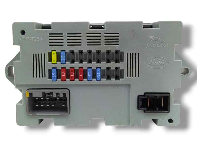CAJA RELES / FUSIBLES