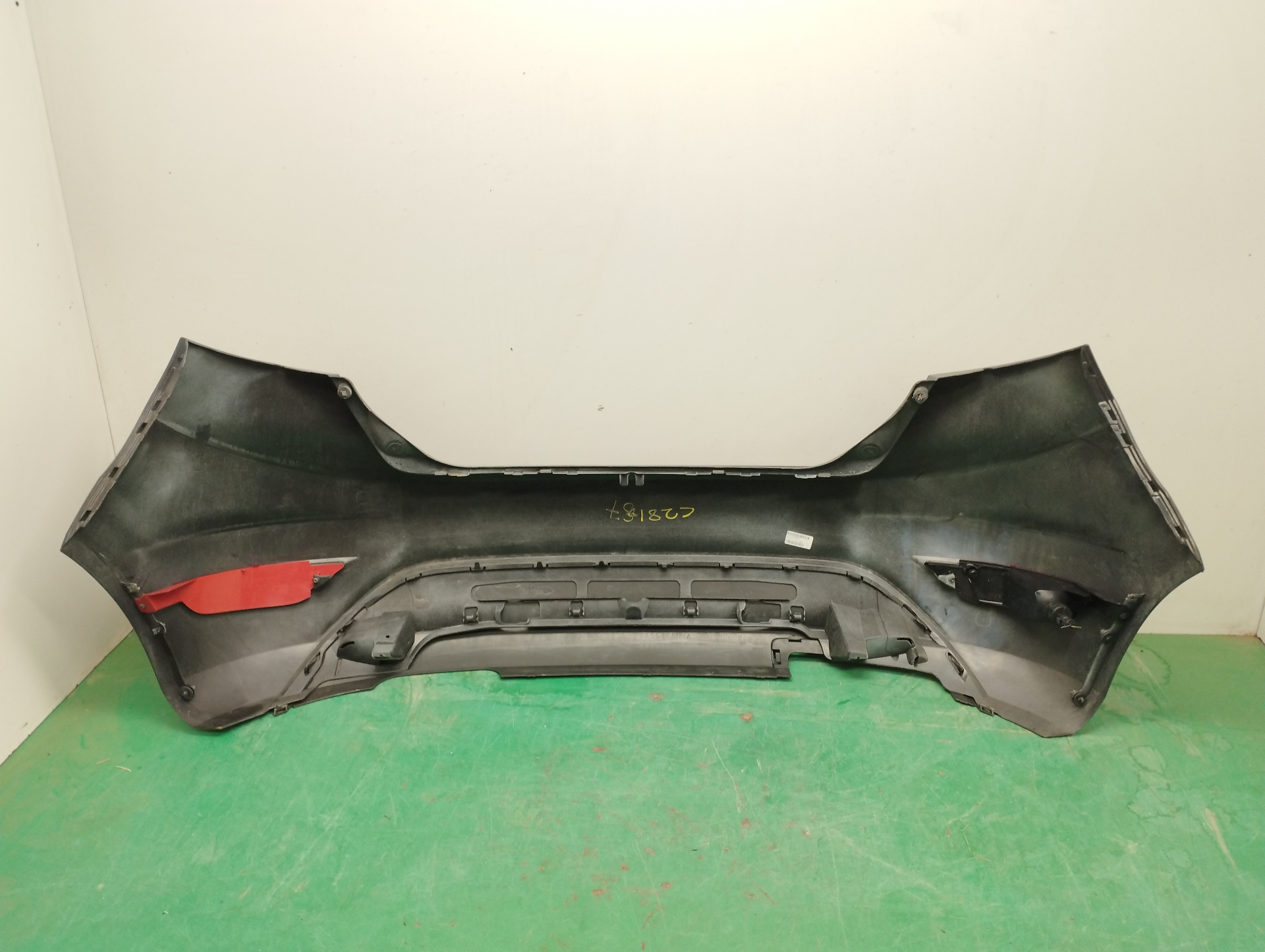PARAGOLPES TRASERO