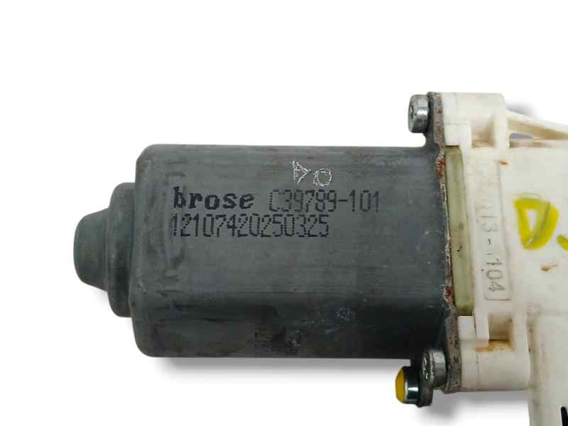 MOTOR ELEVALUNAS DELANTERO DERECHO