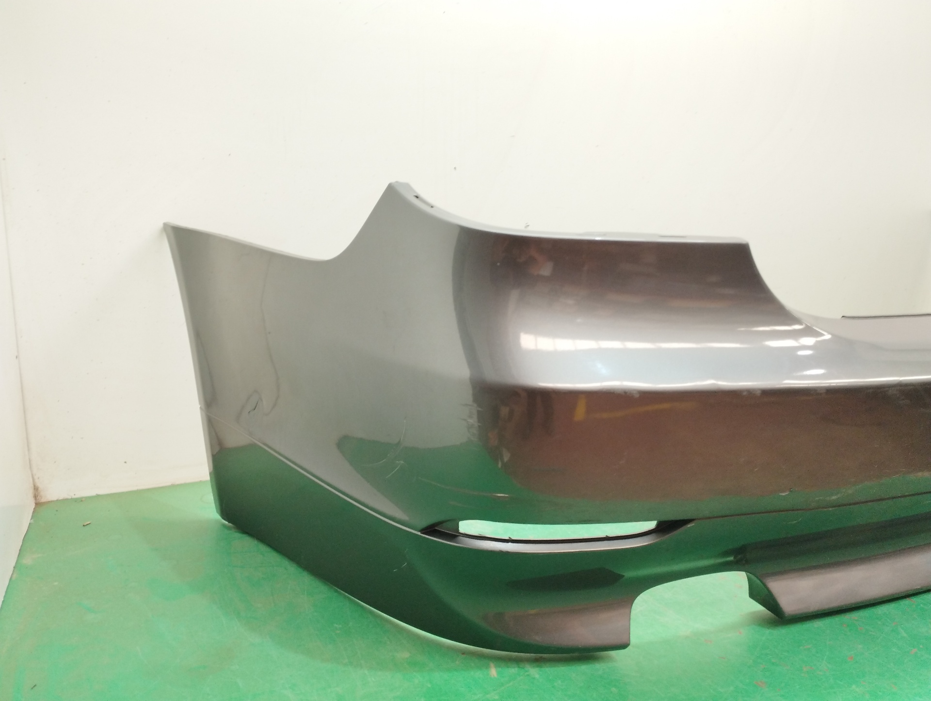 PARAGOLPES TRASERO