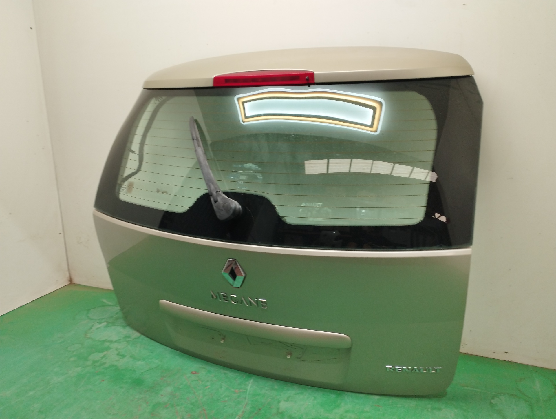 PORTON TRASERO