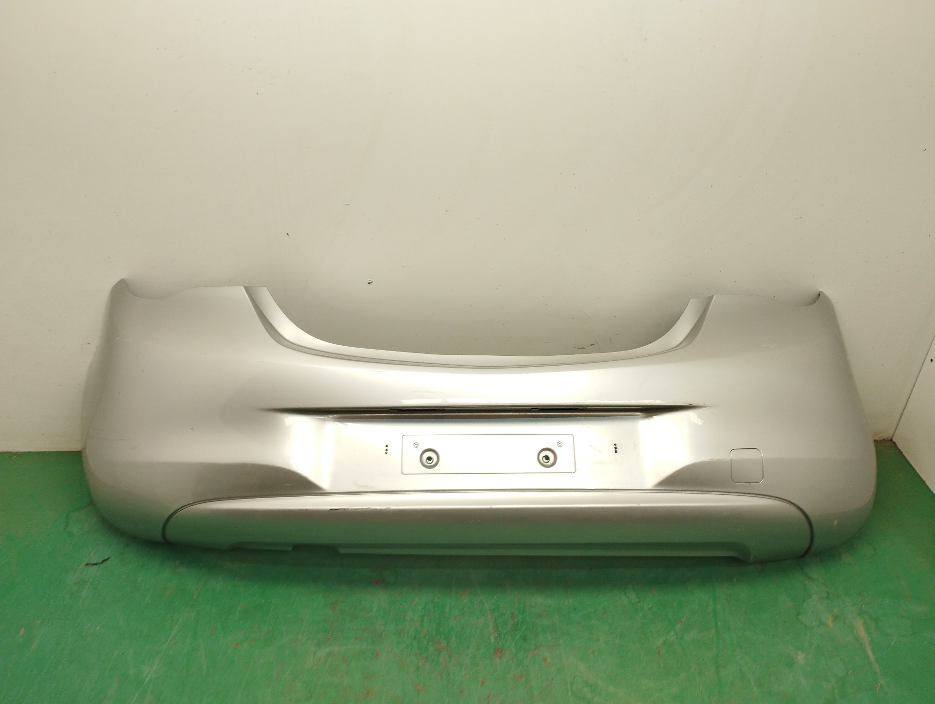 PARAGOLPES TRASERO