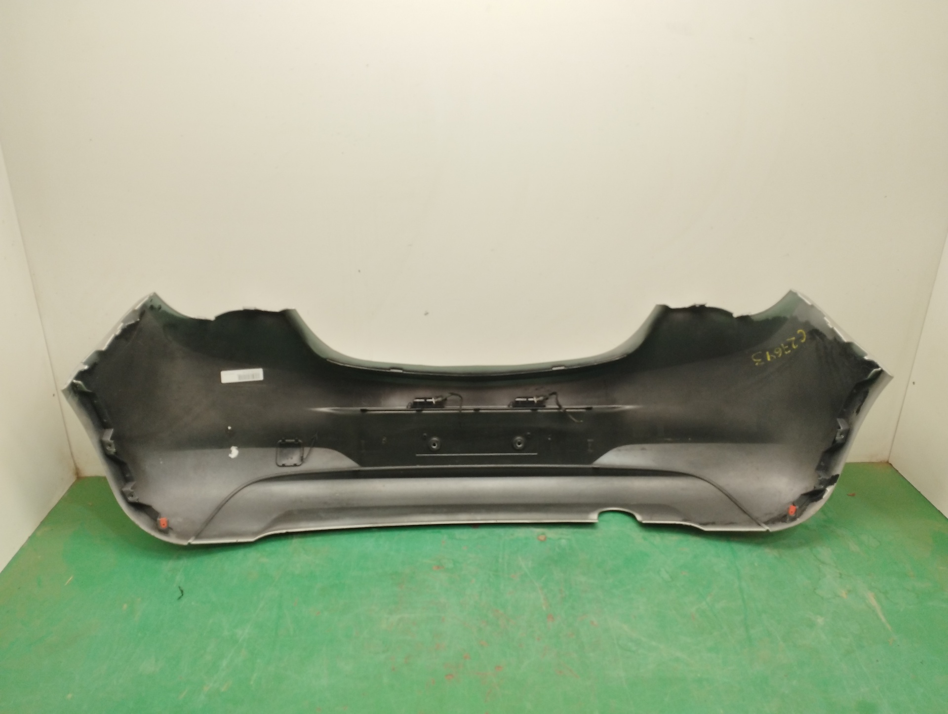 PARAGOLPES TRASERO