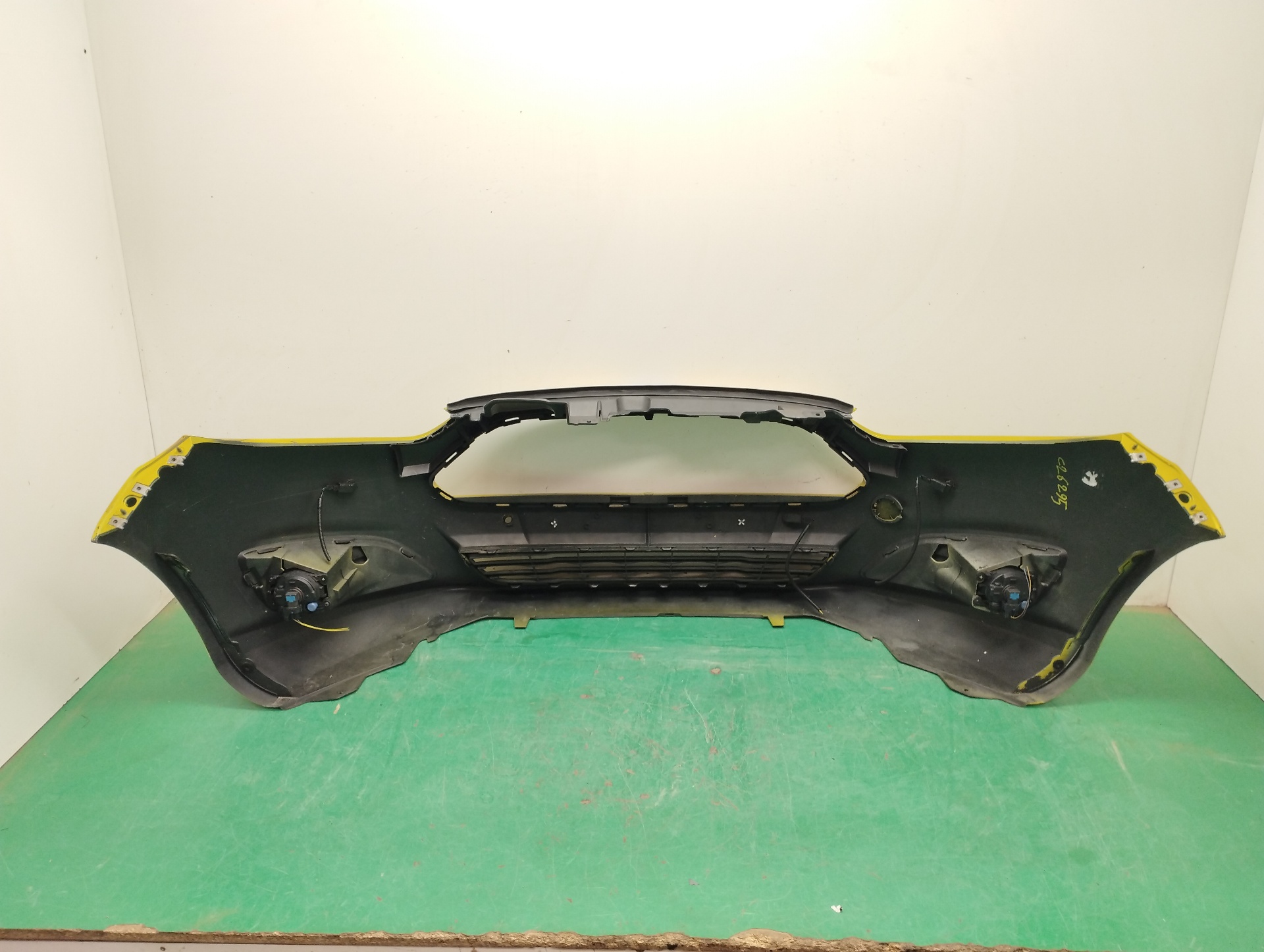 PARAGOLPES DELANTERO